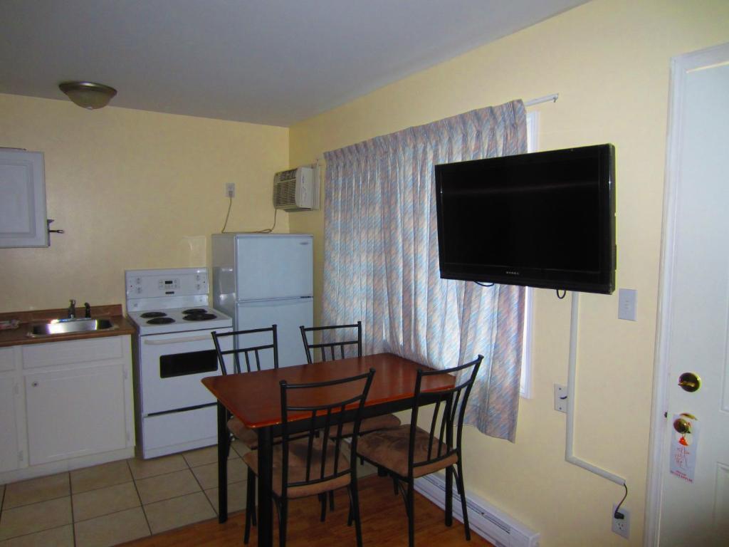 Black Sea Motel Пентиктон Номер фото