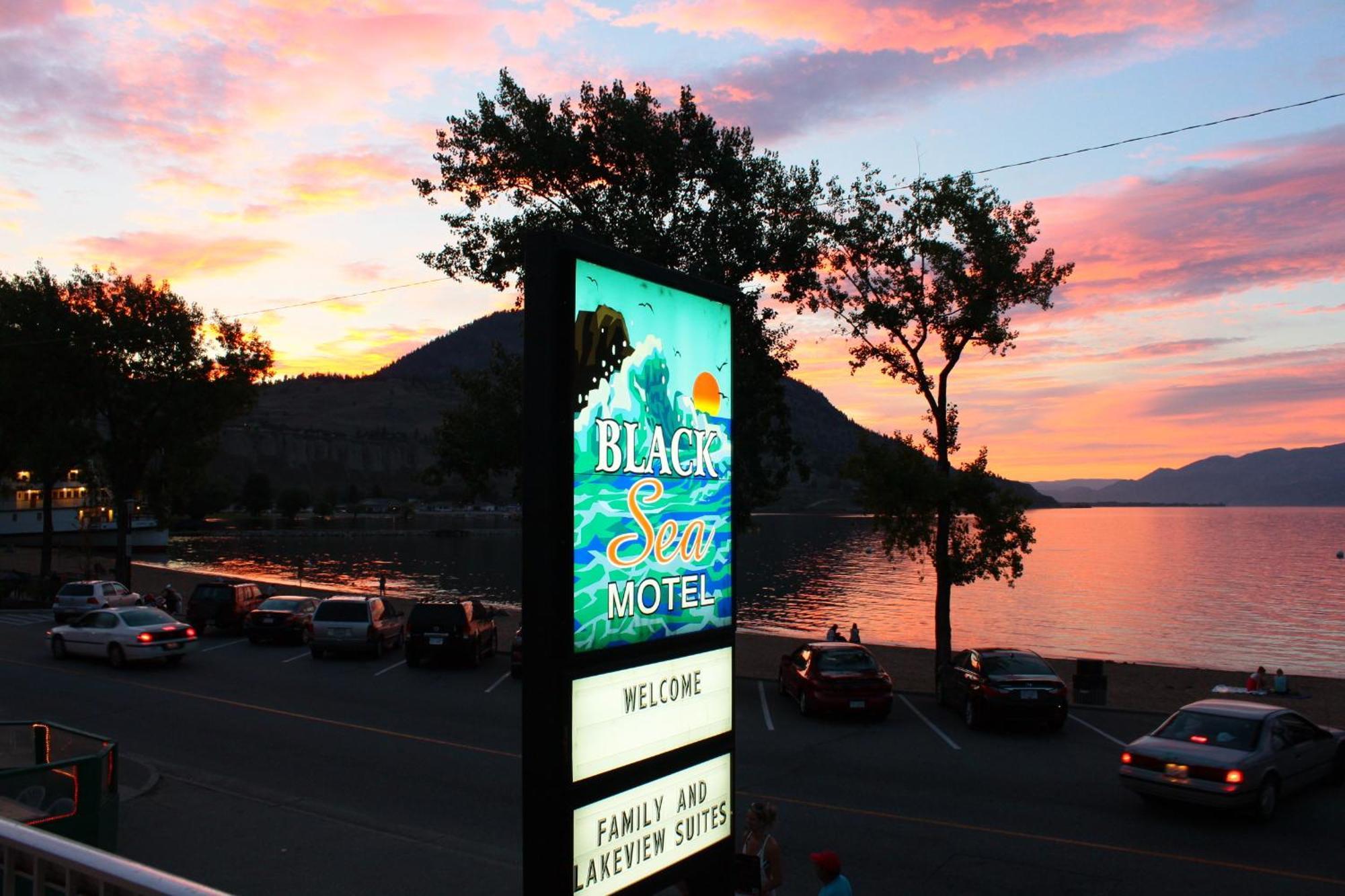 Black Sea Motel Пентиктон Экстерьер фото