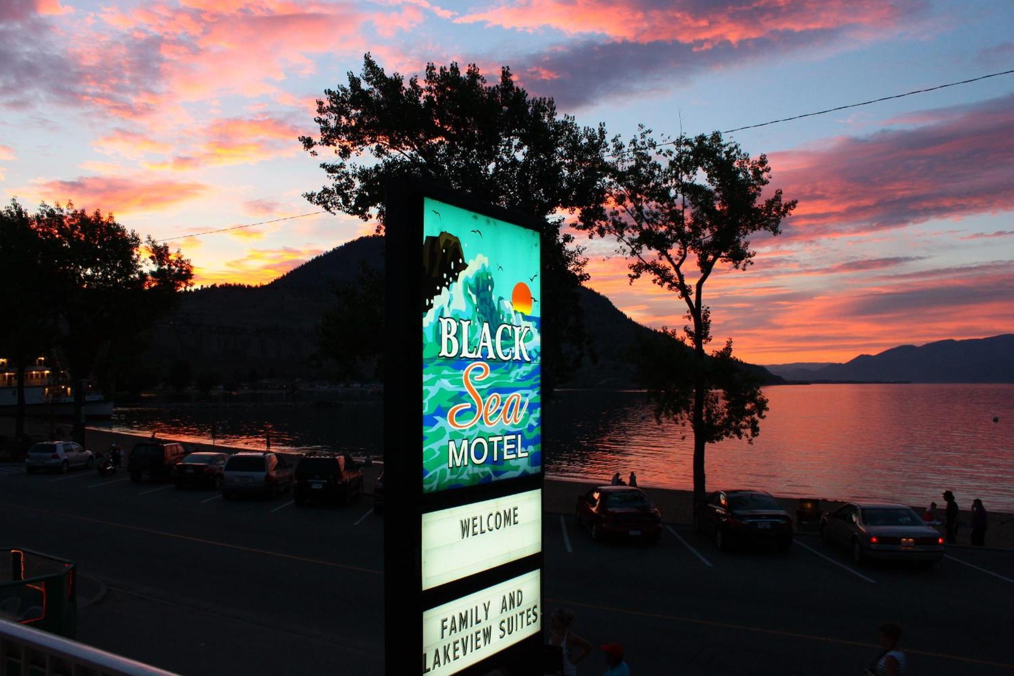 Black Sea Motel Пентиктон Экстерьер фото
