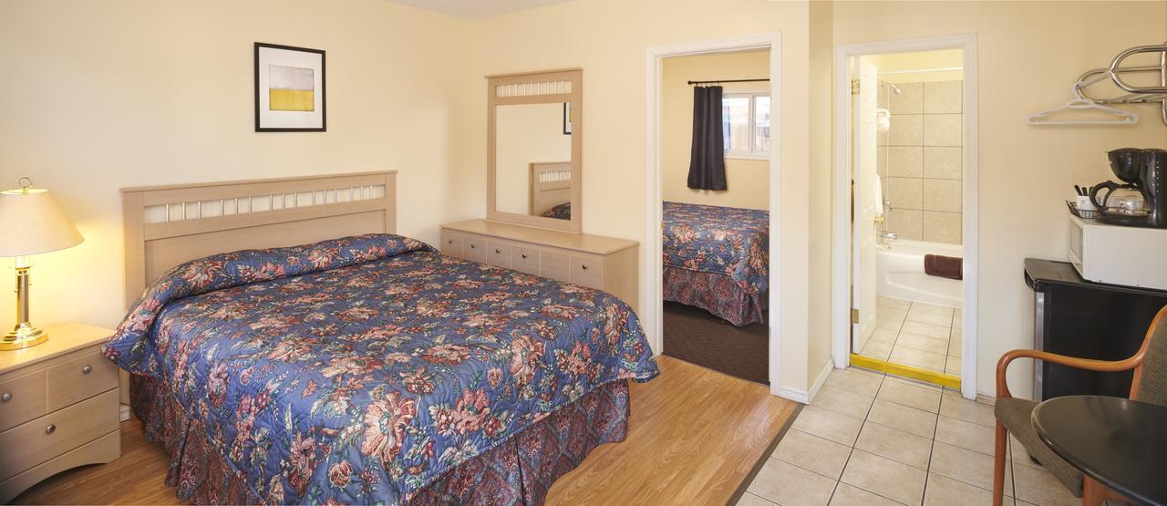Black Sea Motel Пентиктон Экстерьер фото