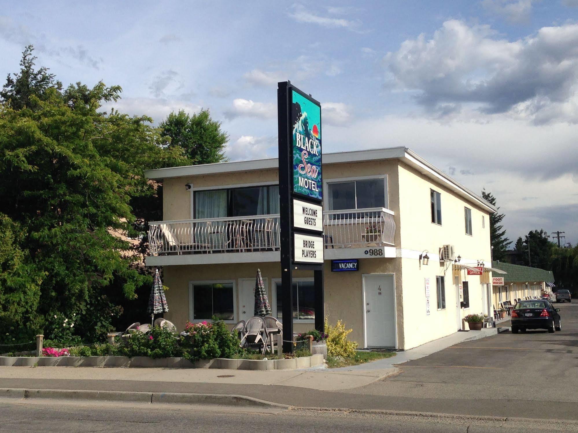 Black Sea Motel Пентиктон Экстерьер фото